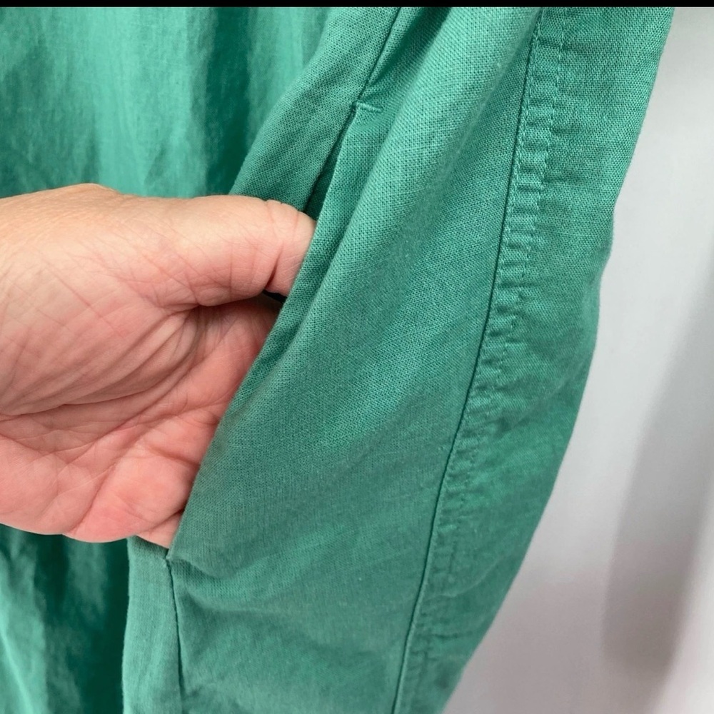 Universal Thread Women's Green Button Down Shirtd… - image 8